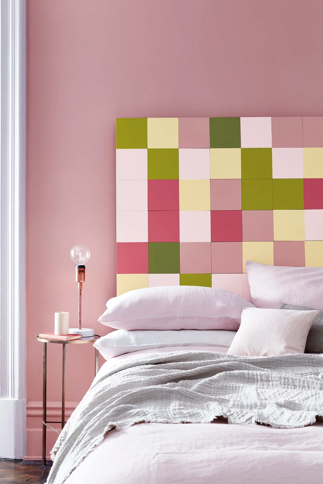 Hellebore 275, Olive Colour 72, Carmine 189, Citrine 71, Lemon Tree 69, Pink Slip 220 _ Loft White 222