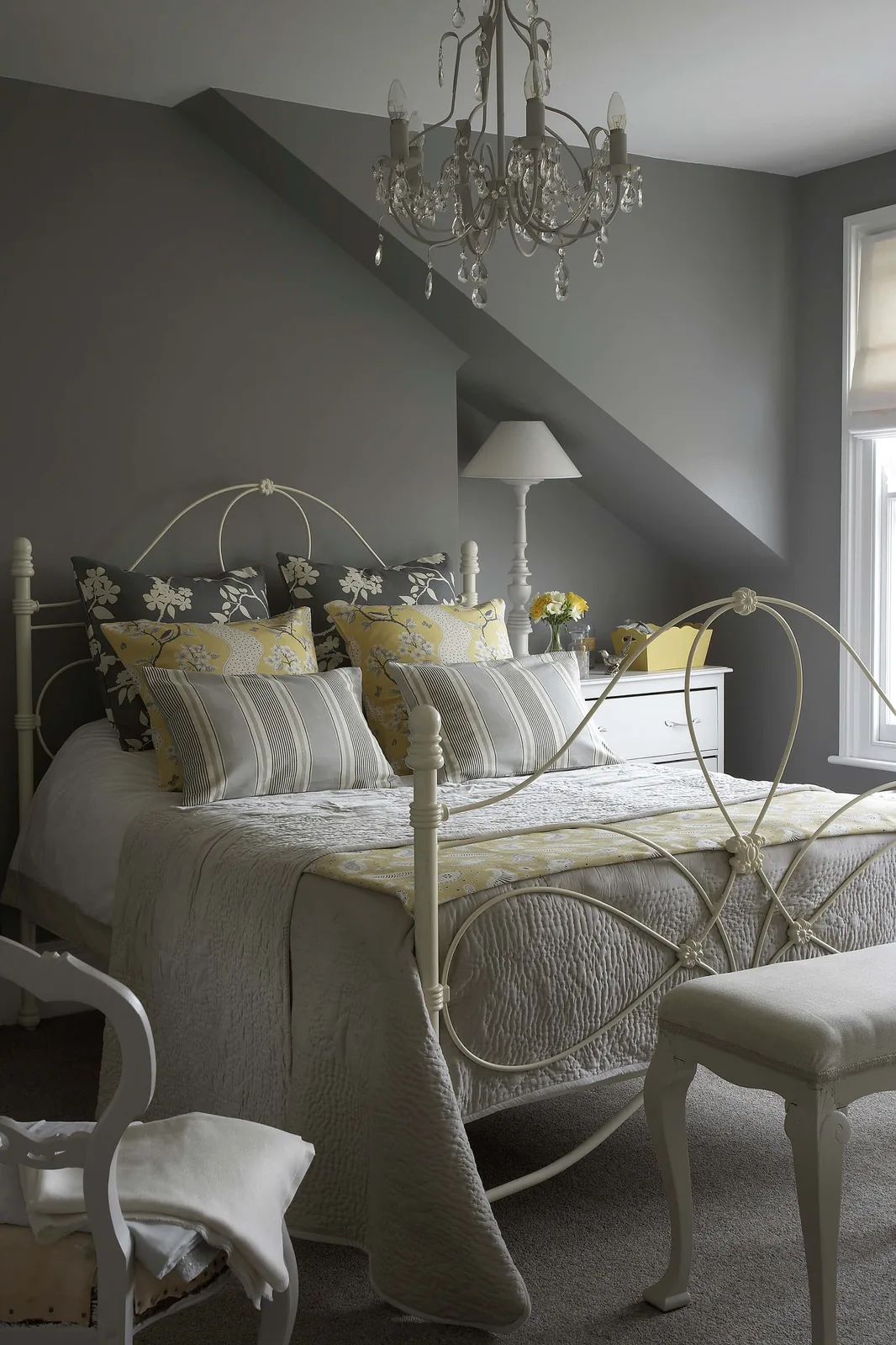 Lead Colour 117 - Bedroom