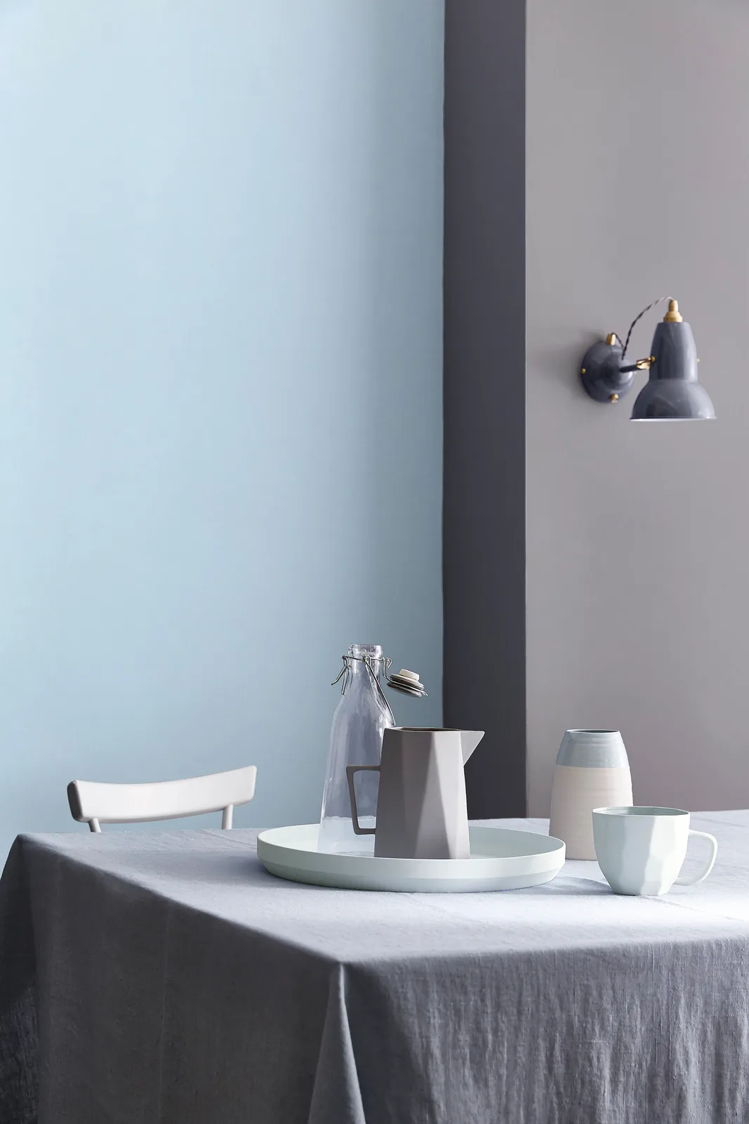 Pale Wedgwood 249, Arquerite 250, Delicate Blue 248