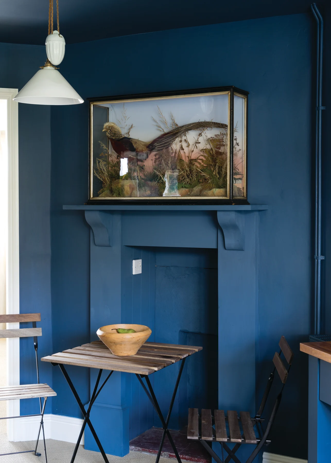 Farrow & Ball: Stiffkey Blue, All White