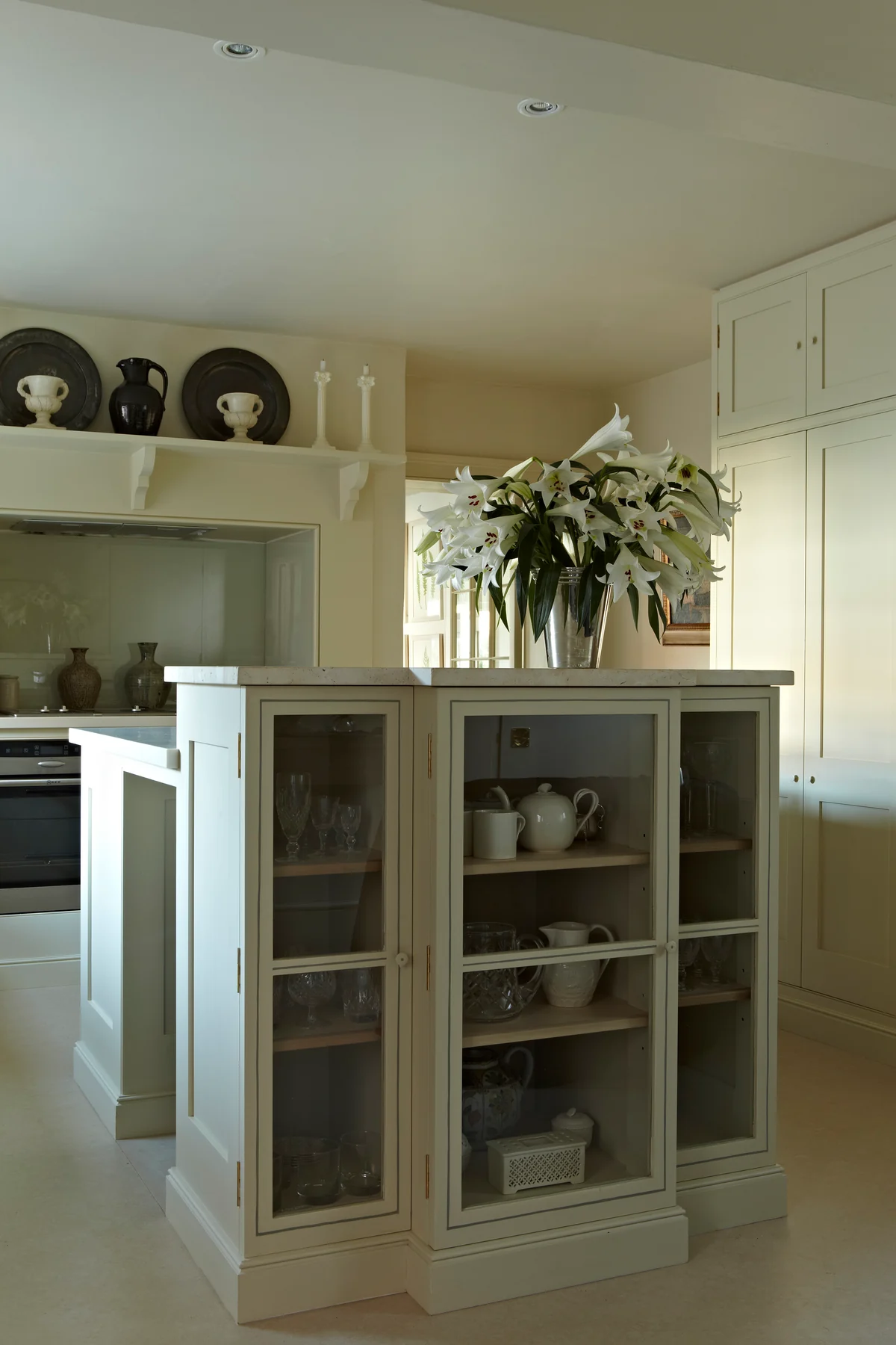 Farrow & Ball: Lime White, Off-White