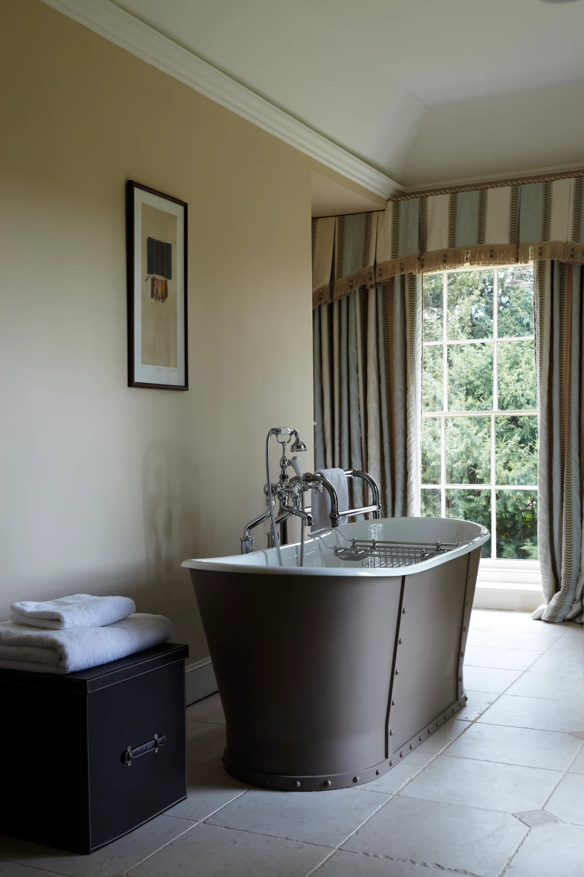 Farrow & Ball: Pointing, String, Dauphin