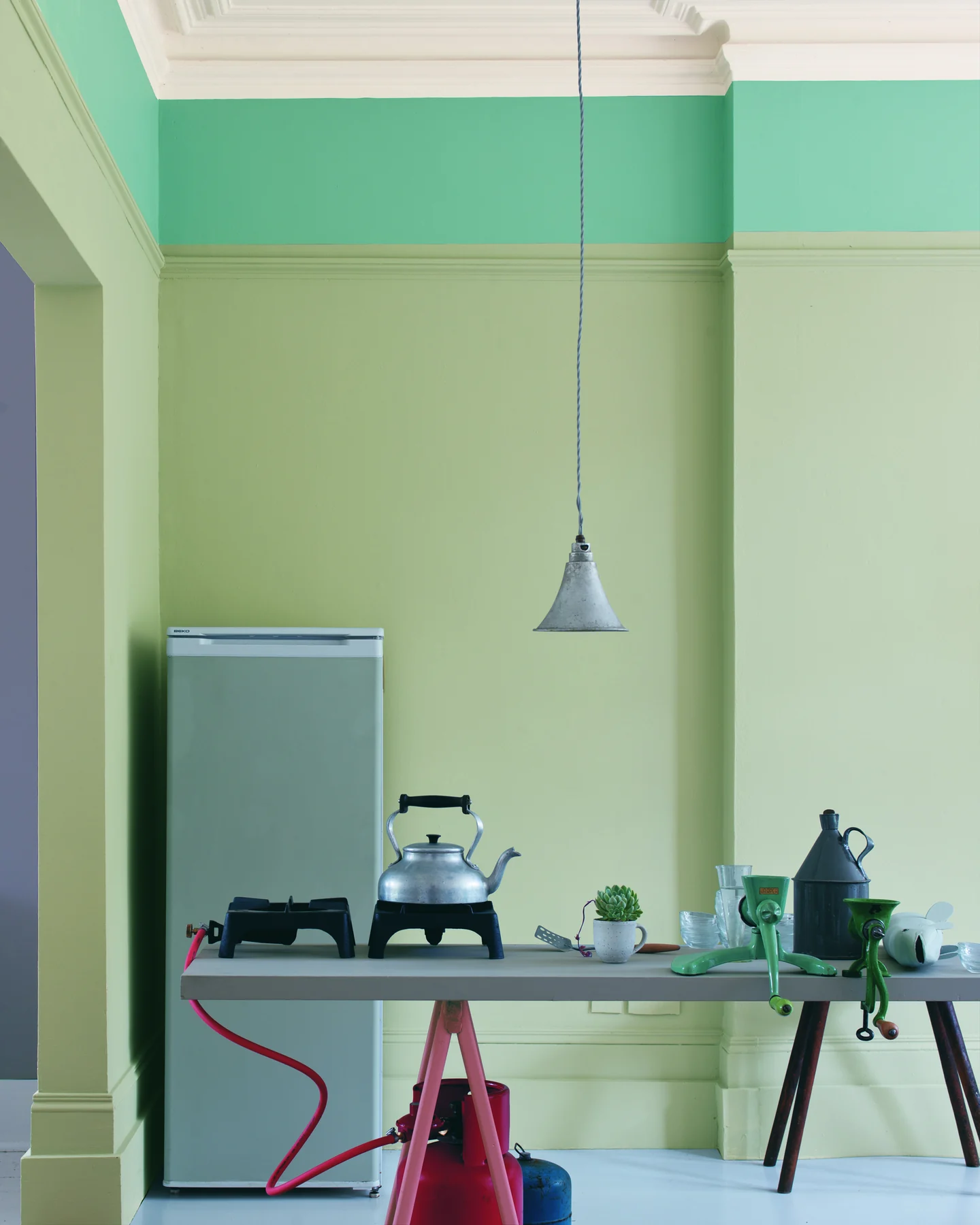 Farrow & Ball: Manor House Gray, Wimborne White, Brassica, Dix Blue, Mizzle, Porphyry Pink