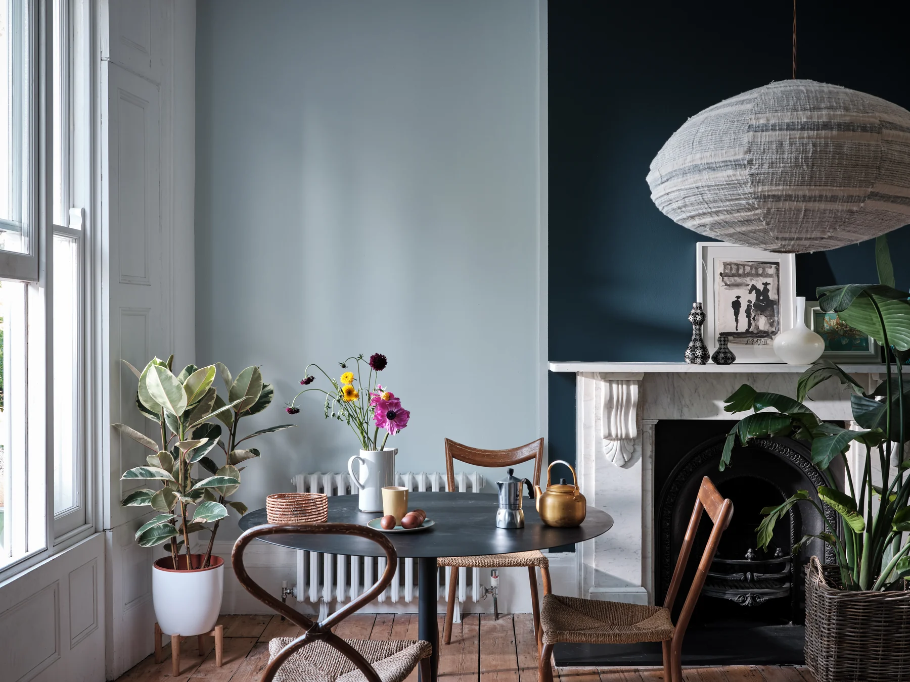 Farrow & Ball: Wimborne White, Borrowed Light, Hague Blue