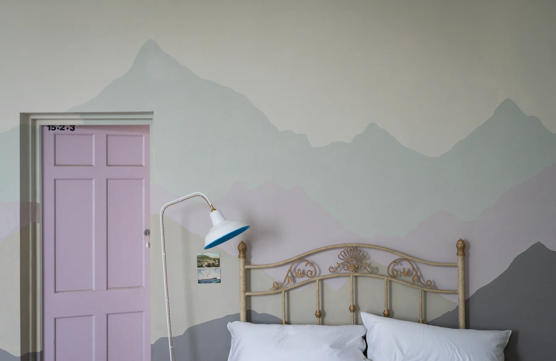 Farrow & Ball: Shadow White, Cromarty, Peignoir, Worsted
